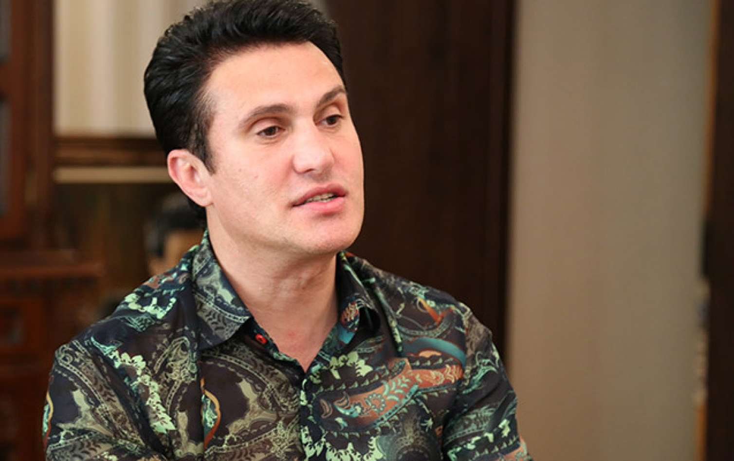 Şərq qadını savadsızdır, Qərb qadını ağıllı! - Qafarzadədən sərt tənqid 