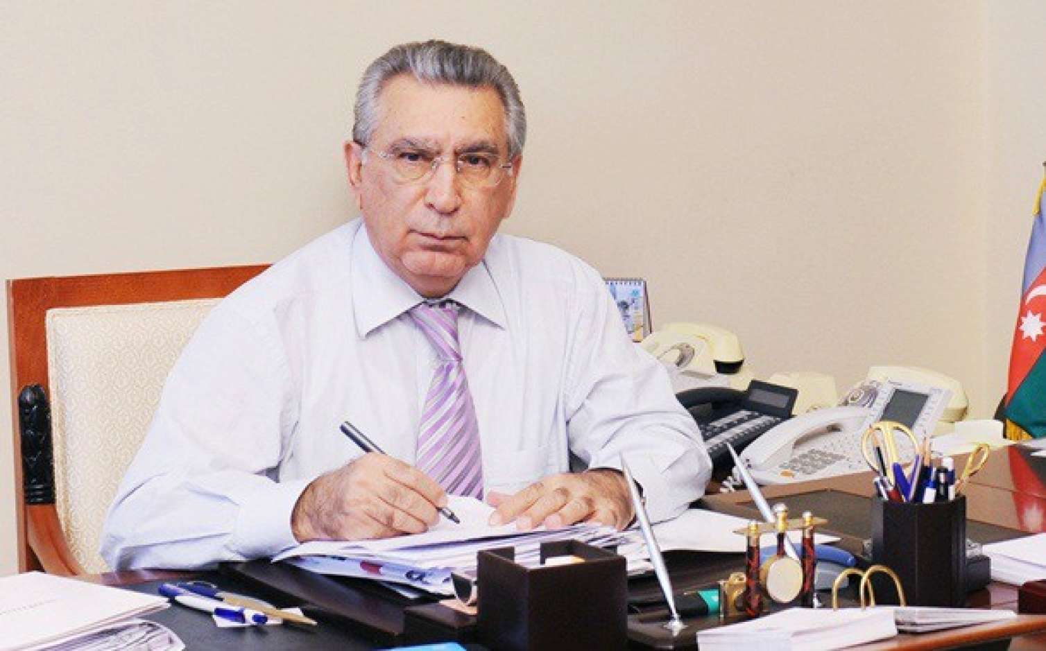 Ramiz Mehdiyevin vəzifə bölgüsü... - Çevriliş olsa, ölkəyə kimlər rəhbərlik edəcəkdi? 