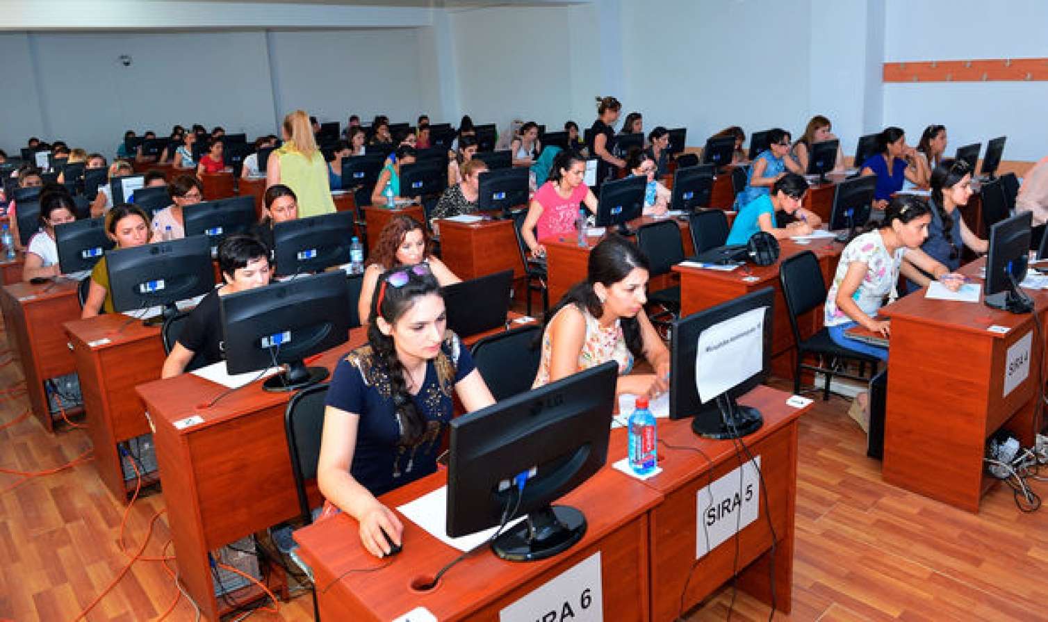 Müəllimlərin attestasiya narazılığı: "Nə hüquqi, nə də məntiqi əsası var" - Açıqlama 