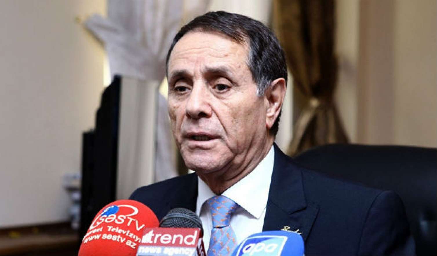 Baş nazirdən ezamiyyə xərcləri ilə bağlı  QƏRAR
