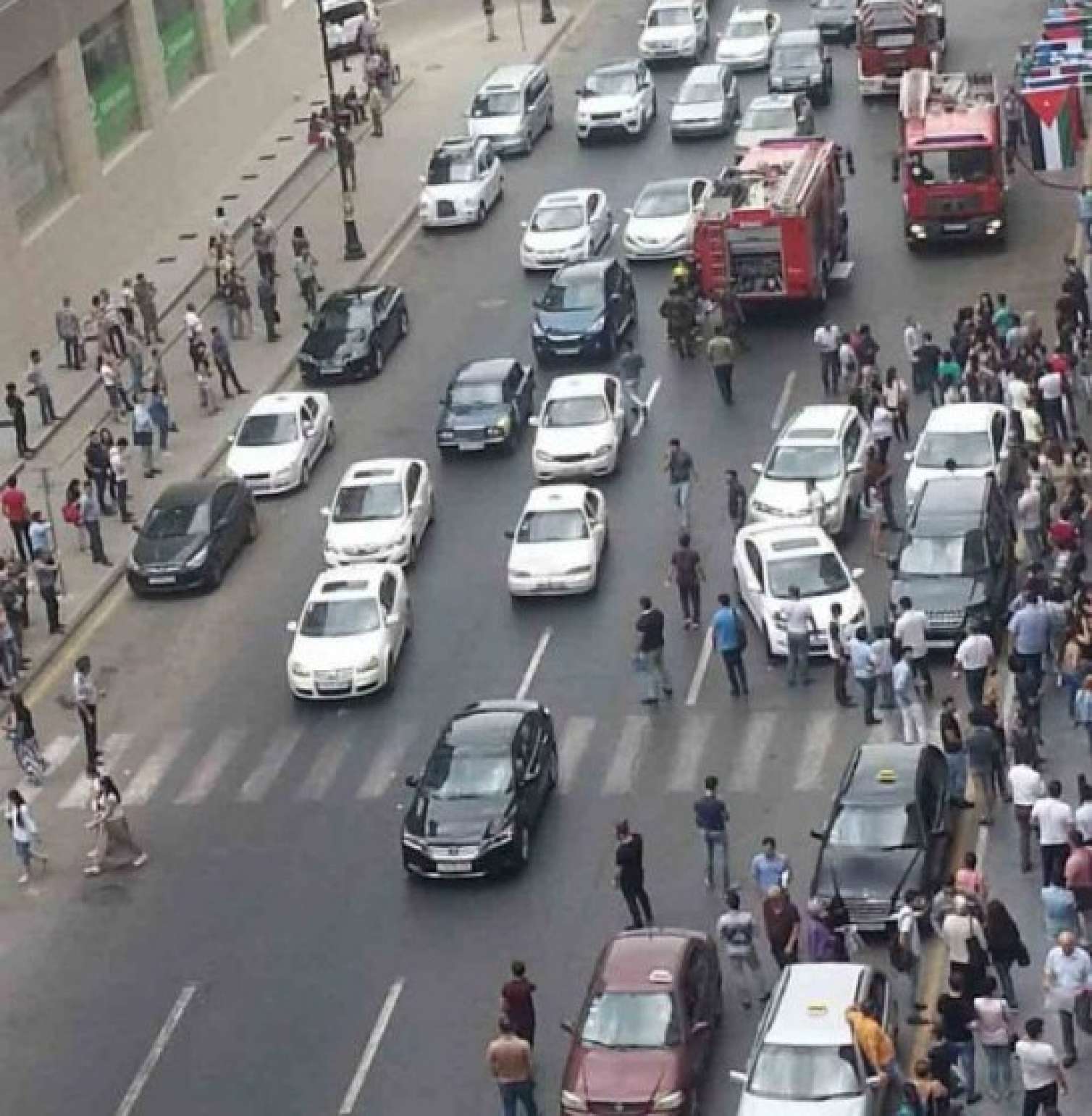 “Caspian Plaza” yanır -  FOTO
