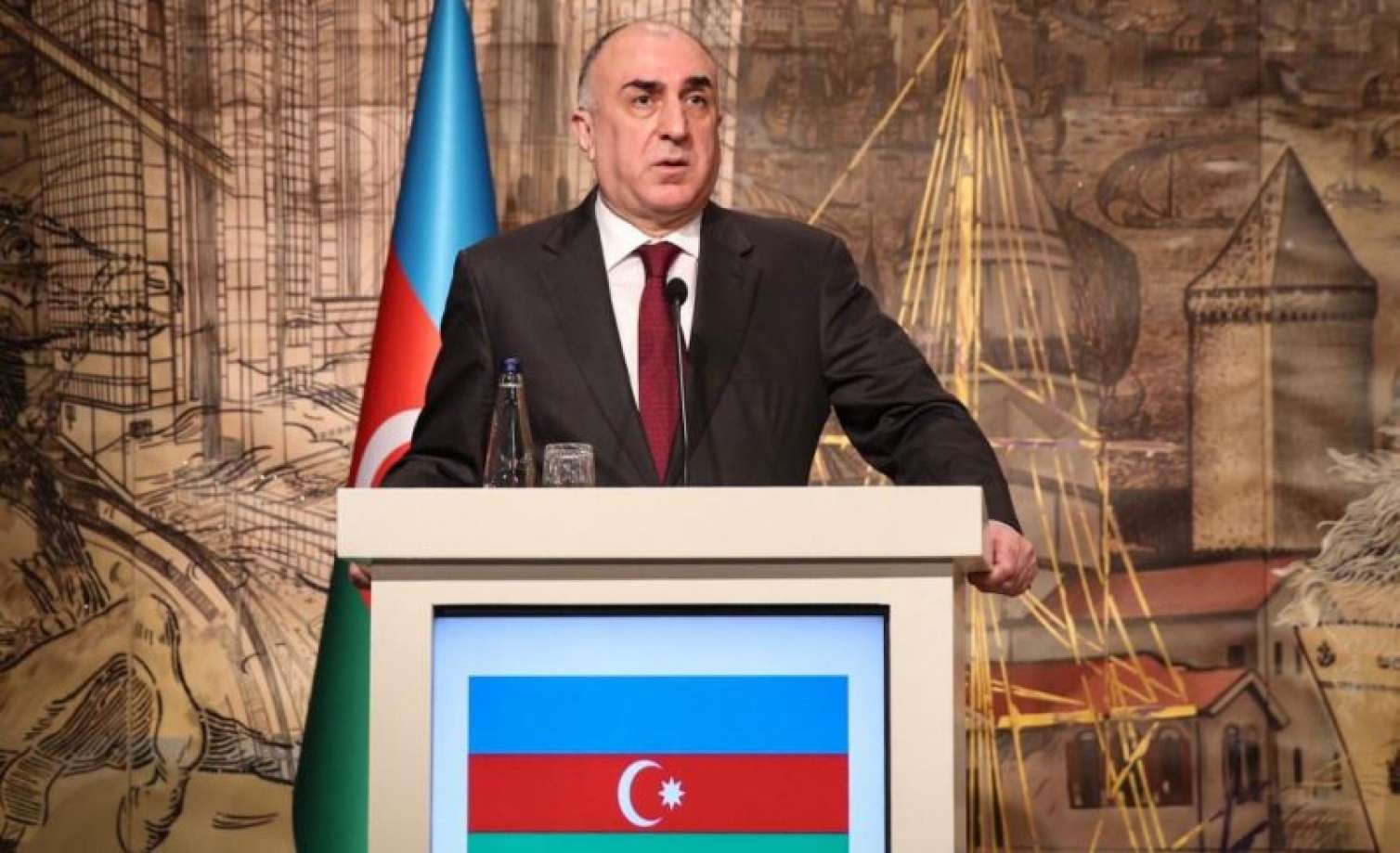  Nə demək istəyirdi, nə dedi? - VİDEO  Nazirin gülüş hədəfinə çevrilən çıxışı: