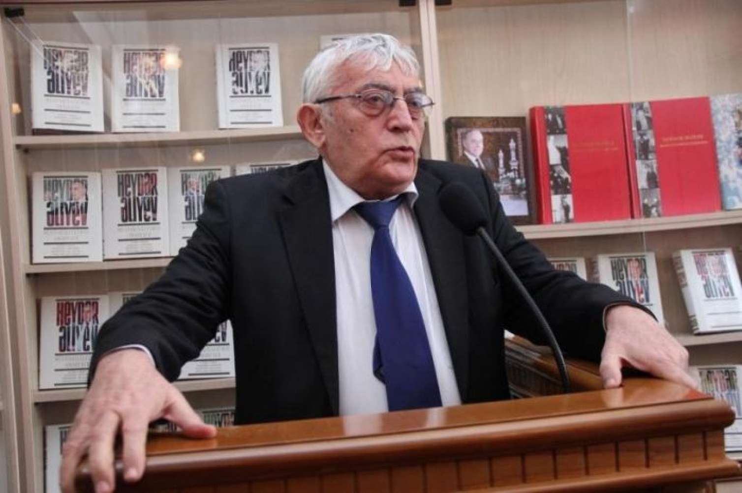 Zahid Xəlilin qızı vəfat etdi 