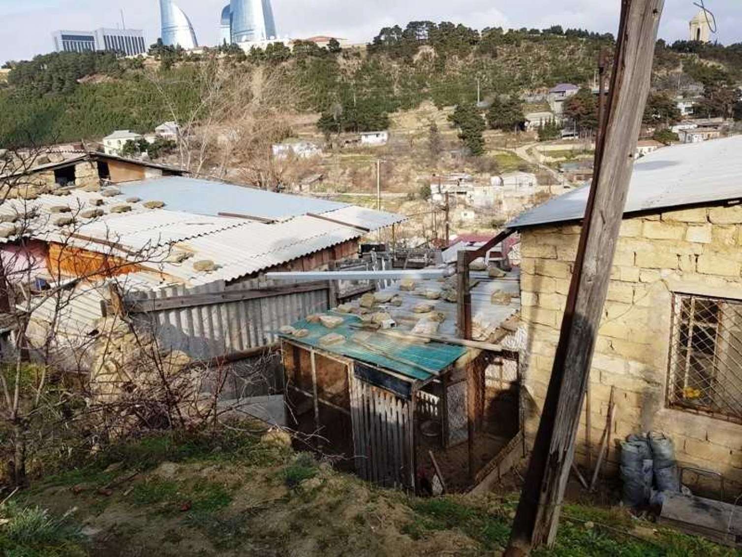 Sürüşmə sahəsindən köçürülən ailələrlə bağlı yeni qərar verildi -  Evlər bu tarixdə söküləcək