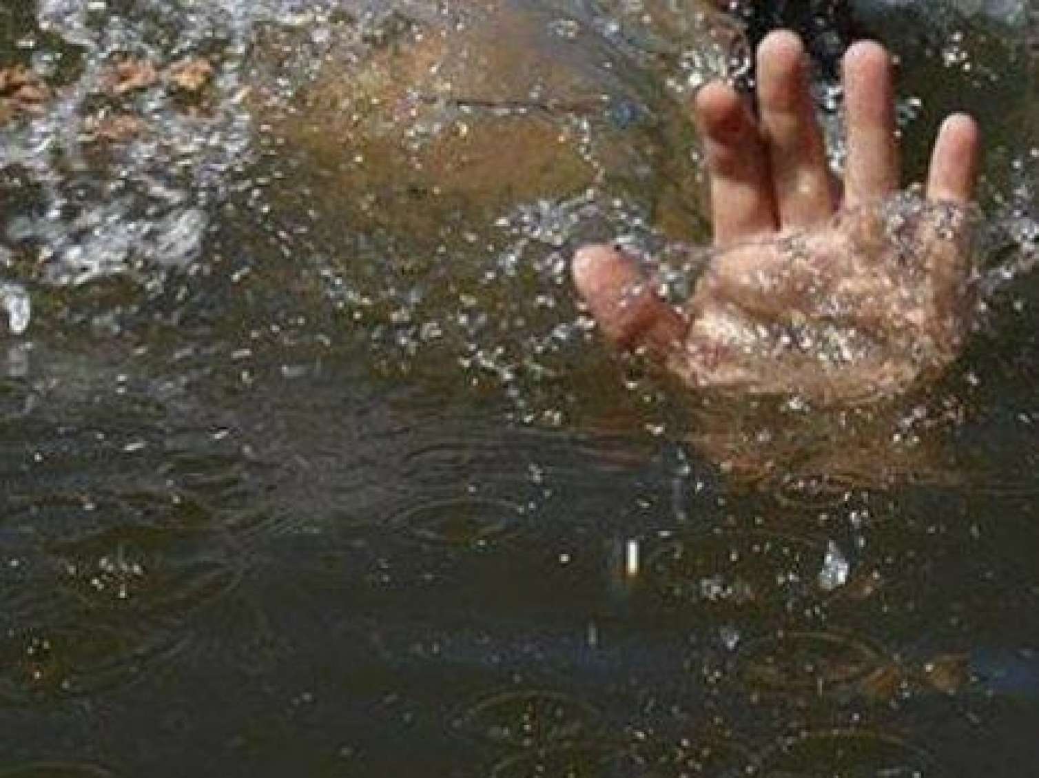 Salyanda müəllim intihar etdi - Üç uşaq anasız qaldı  - YENİLƏNİB