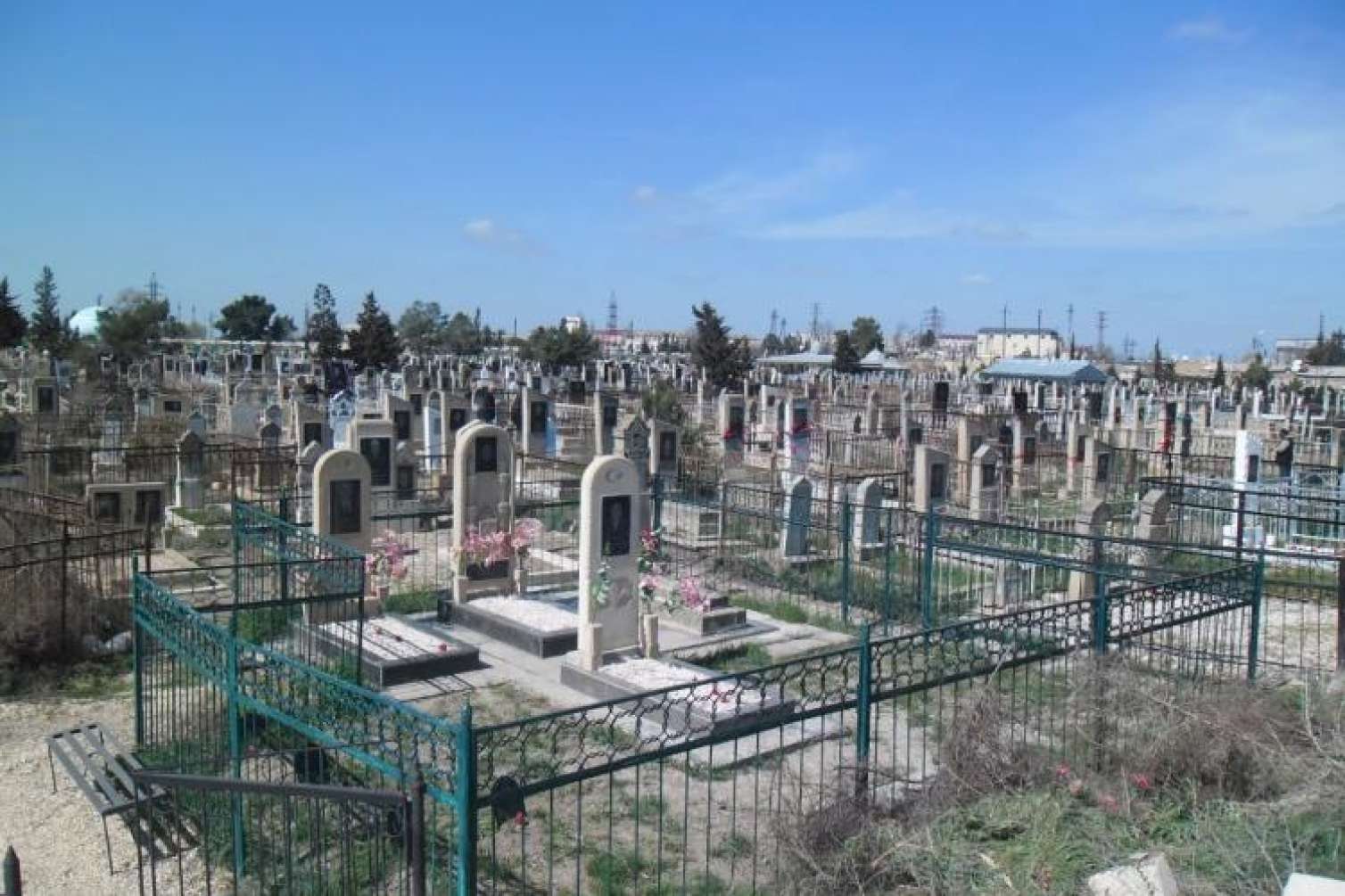 Azərbaycanda qəbir yerləri pulsuz ayrılacaq 