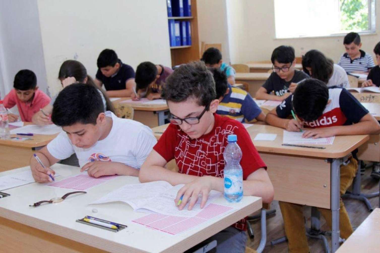   Liseylərin V və VII siniflərinə qəbul başladı 