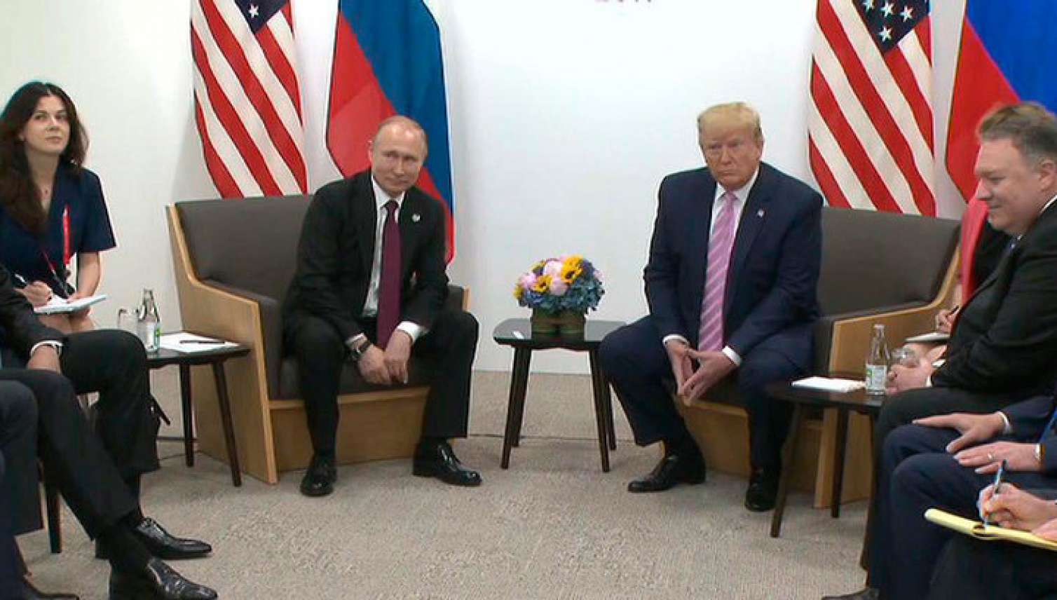 Alyaskadakı görüşdə Putinlə Trampın bədən dili analiz ediləcək 