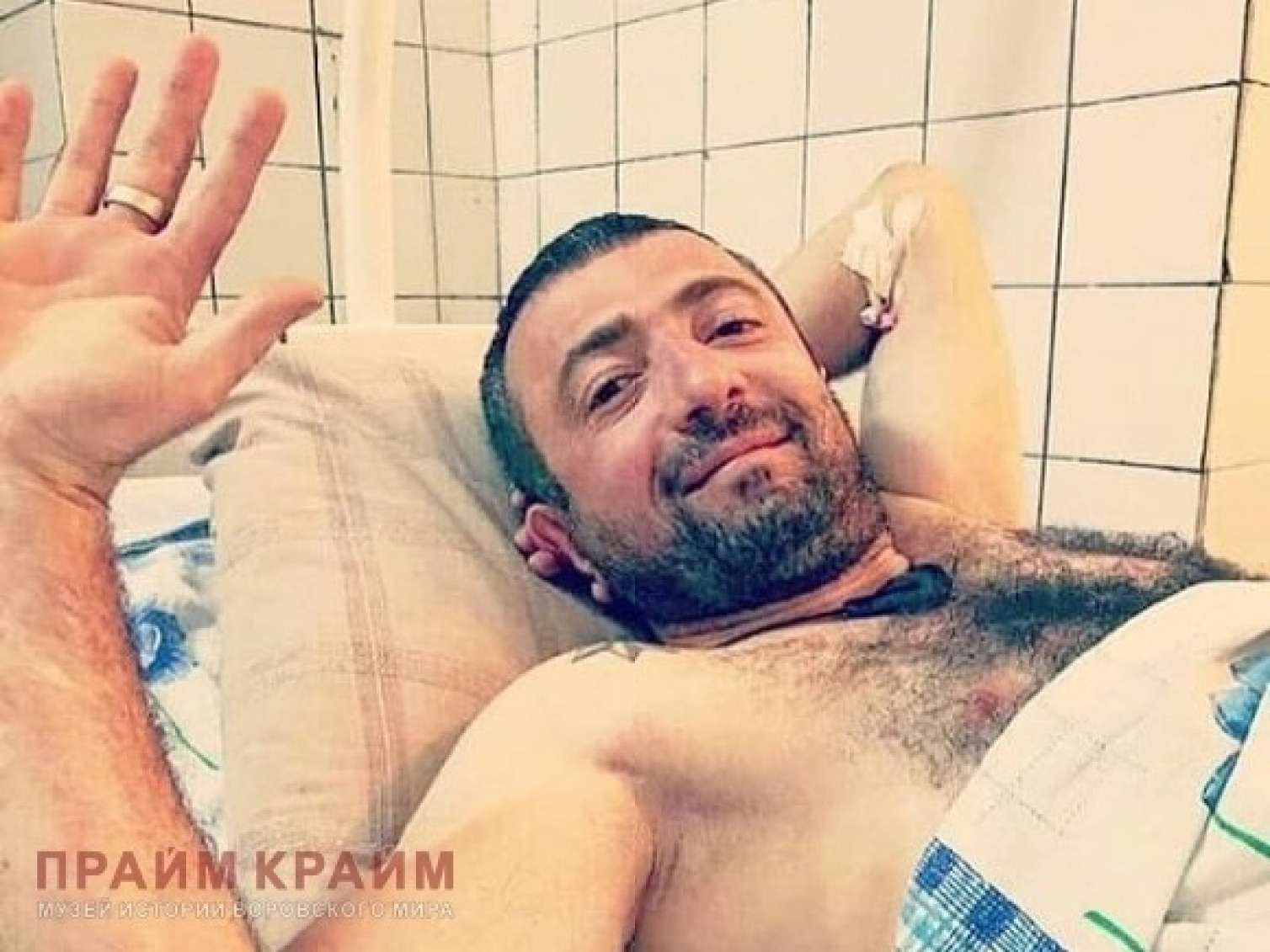 “Lotu Quli”ni söydürən, sonra masasında bıçaqlanan “Rəşad Gəncinski” kimdir? -  DOSYE