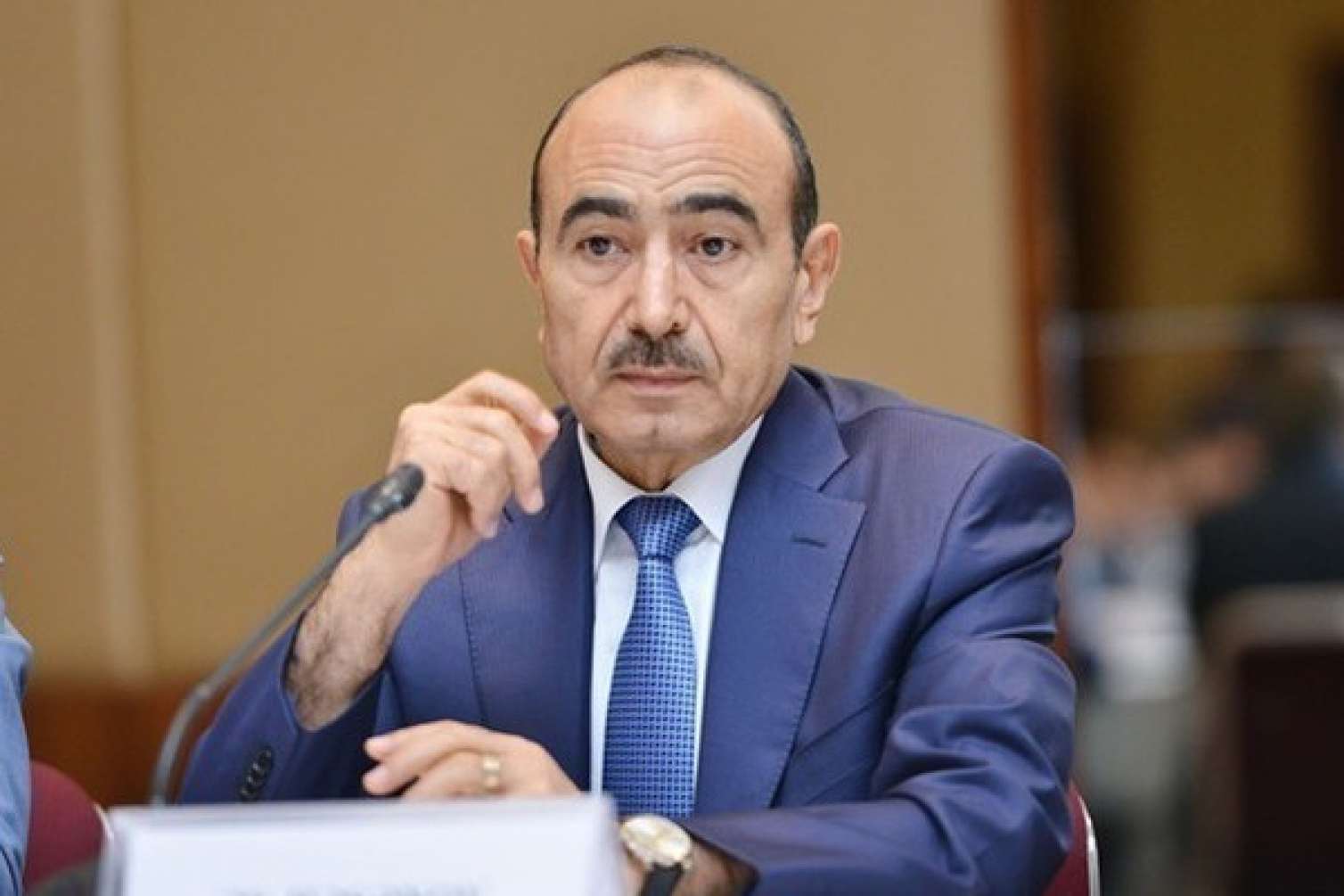 “Hamı burada özünün koloniyasını yaratmaq istəyirdi” -  ƏLİ HƏSƏNOV