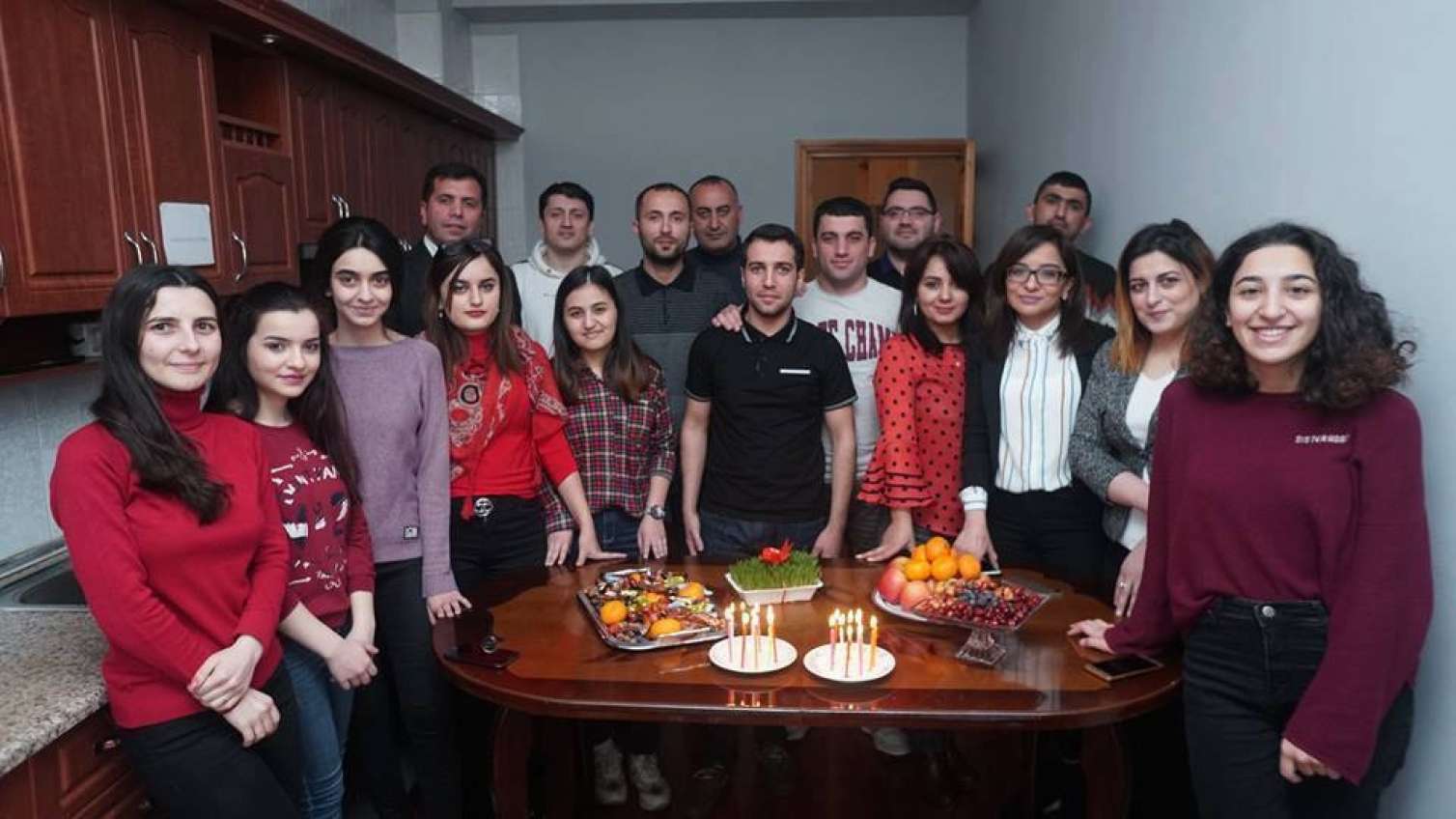 “Deputat zəng vurdu ki, şəklimi niyə o zəhləmgetmişlə yanaşı vermisiniz?” –  On yaşlı saytın baş redaktoru
