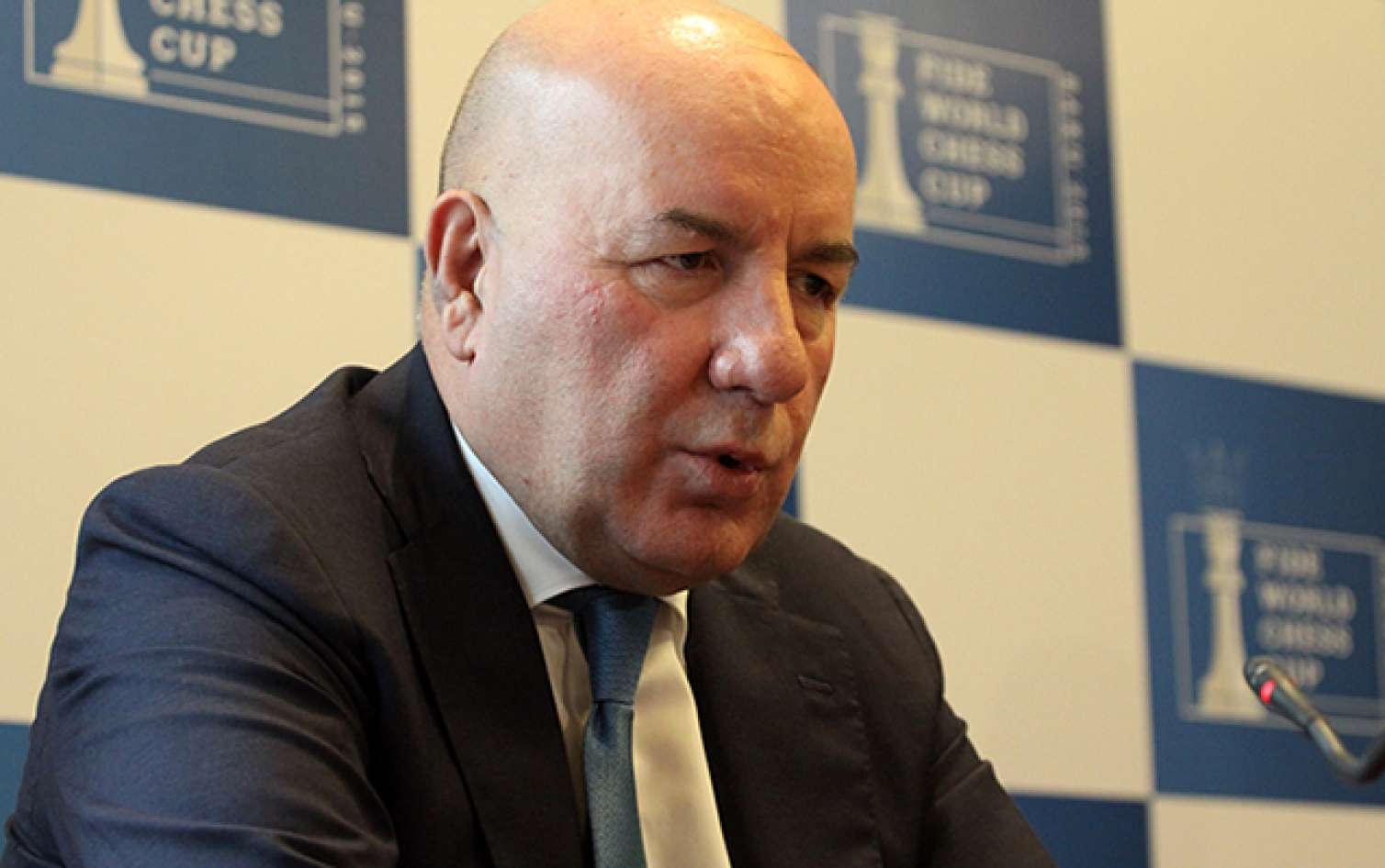 Azərbaycanda bank böhranı yenidən başlayır - Problemli kredit bataqlığı