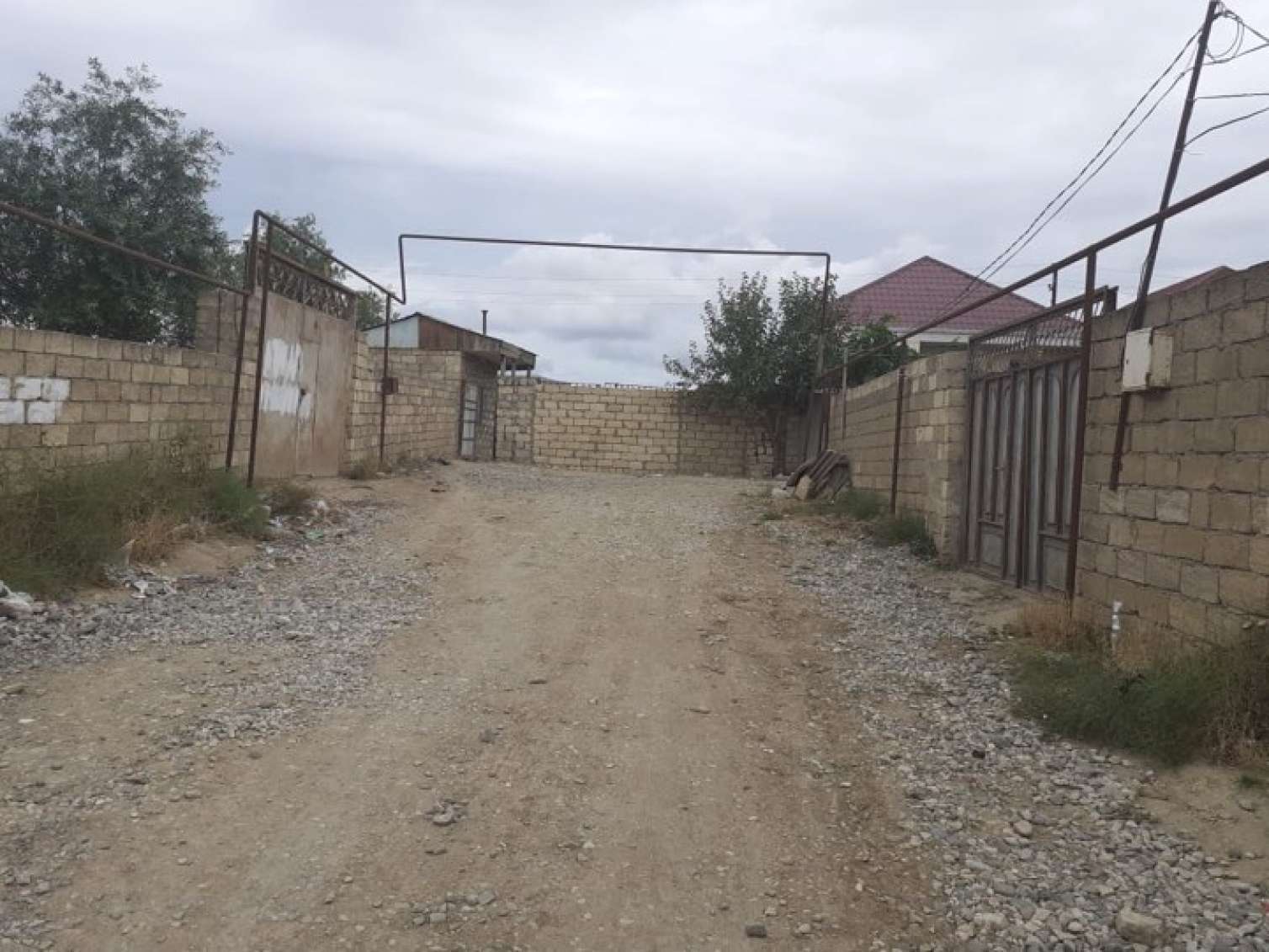 Minlərlə sakinin istifadə etdiyi yol hasarlandı -  Prezidentə müraciət - FOTO