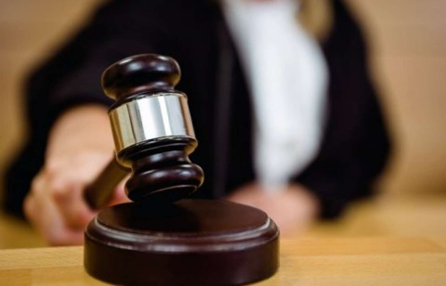 Qadını maşınla vurub qaçan sürücüyə    AĞIR CƏZA