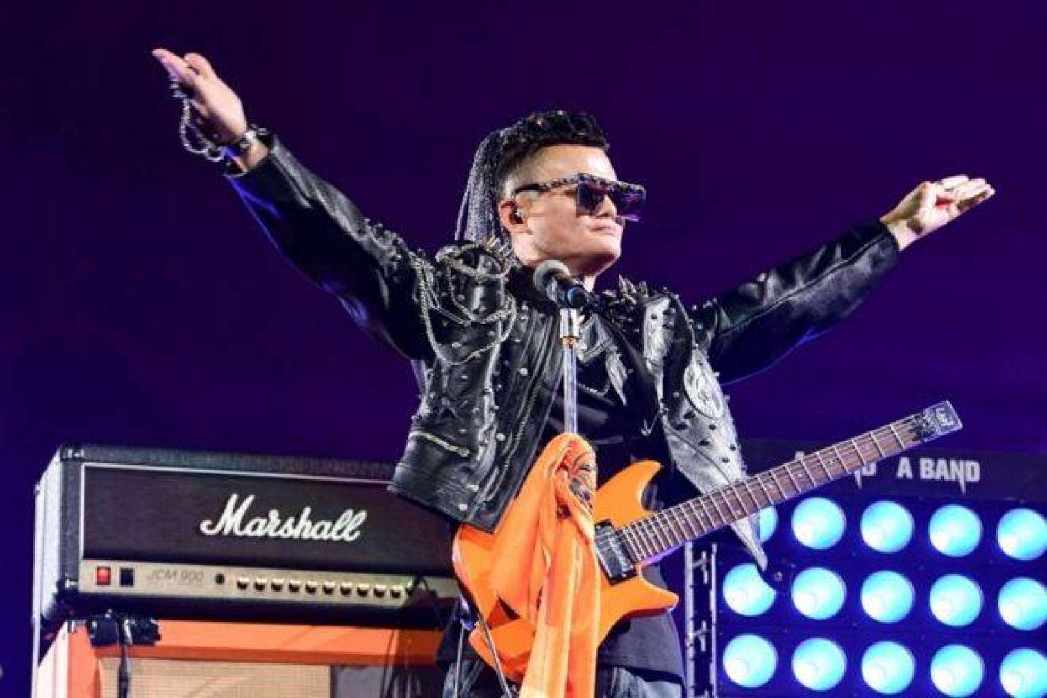 “Alibaba”nın rəhbəri rok konsertilə vida etdi -  FOTO