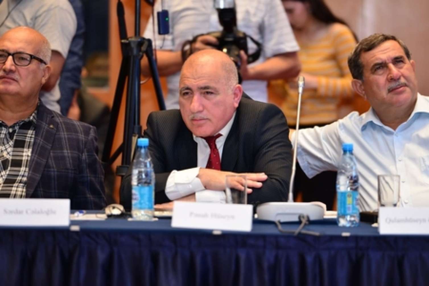 “Ölkədə radikal iqtidar problemi var; Bu da sizin yeni müxalifətiniz”  