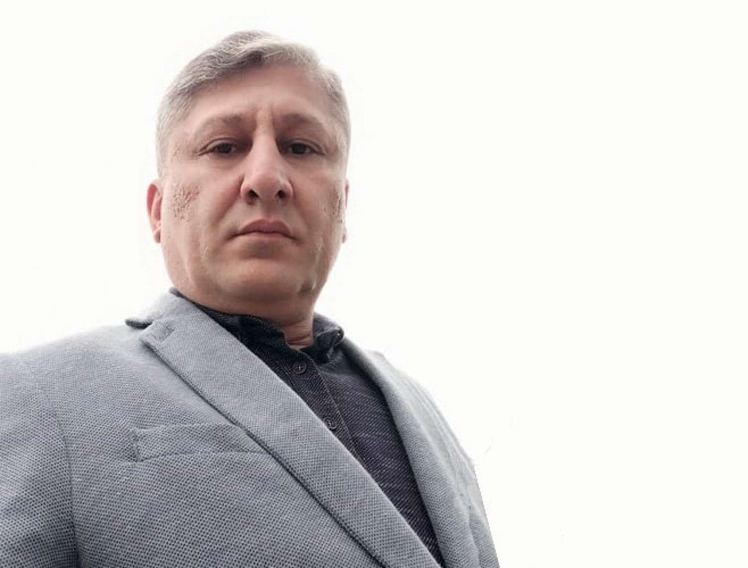 “Vətənimizə qəbiristanlıq kimi baxırıq, qul kimi yaşayırıq”   – Zahir Əzəmətlə MÜSAHİBƏ
