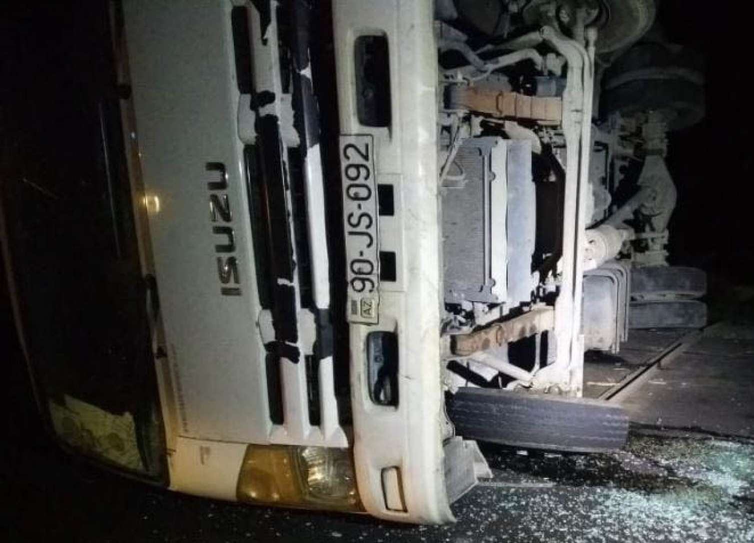 Qaxda yük və minik maşını toqquşub:   yaralılar var