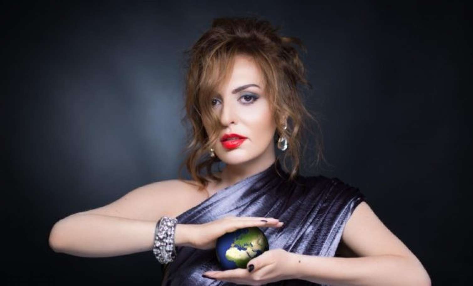 “Verilişinə getmədiyim aparıcılar məni pisləyir”  –   Sevda Ələkbərzadə