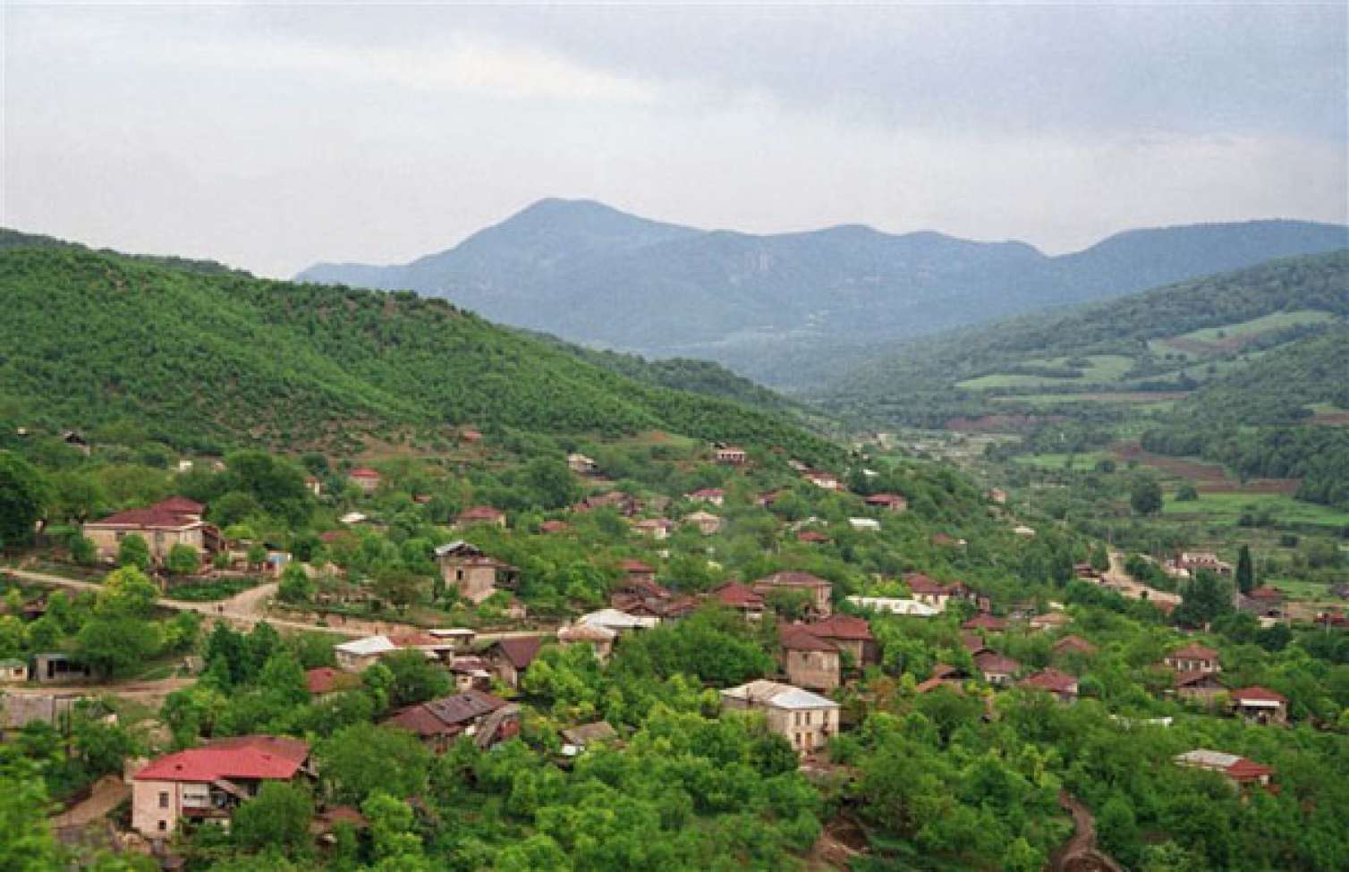 Bu il Xocavəndə 53 ailə köçürüləcək 