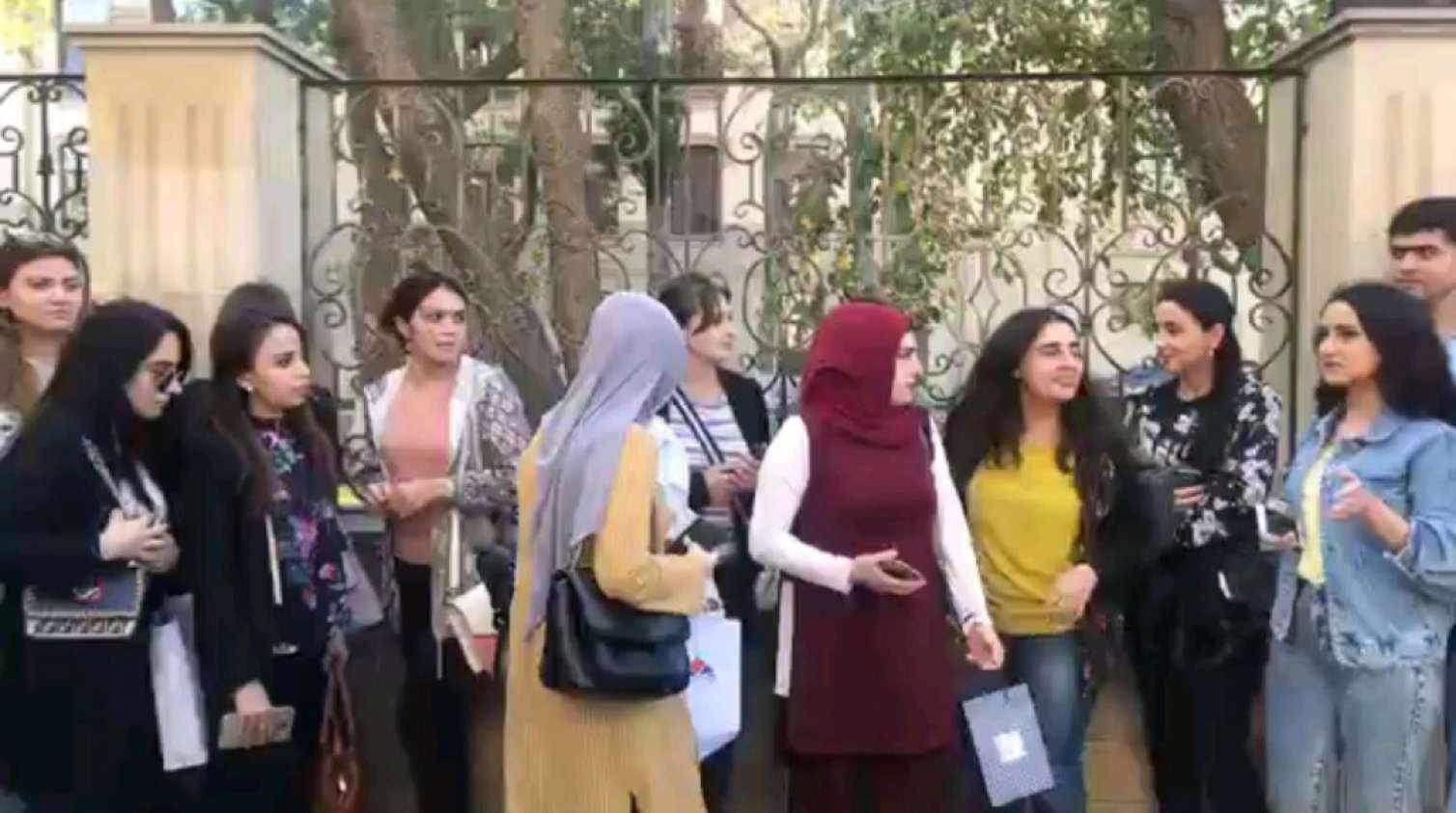 Bakıda tələbələr etiraz aksiyası keçirdi   - VİDEO