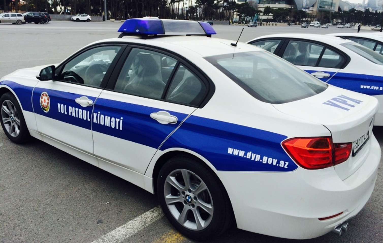 Polis sərnişini sərxoş sürücü kimi cərimələdi, təkər düzəltdirdi... –  Bakıda kuryoz olay