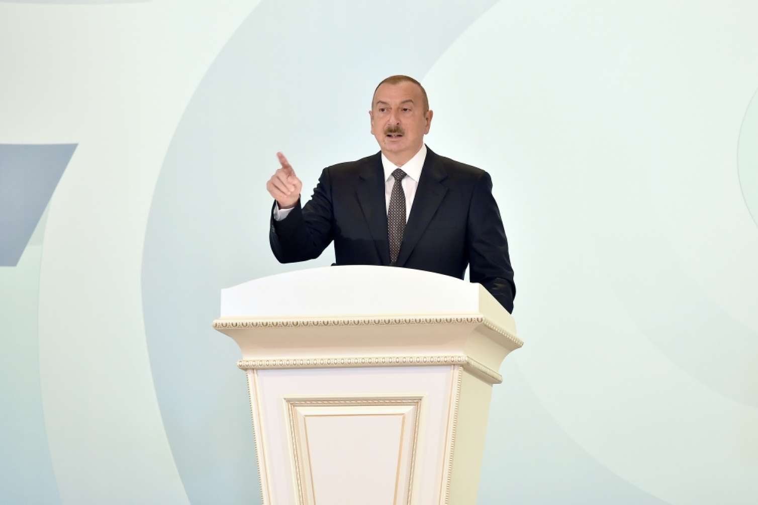 “Əbülfəz Elçibəy xəstələnəndə ən çox sevinən elə o idi”  -   Prezident İlham Əliyev