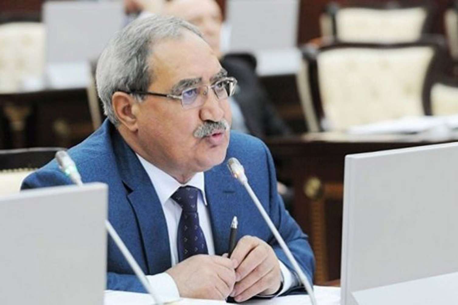 Fəzail Ağamalının 2 müavini seçkidən imtina etdi 