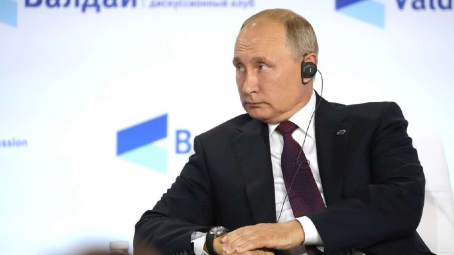 Eyni şəxs 2 dəfədən artıq prezident seçilə biləcək -  Putin konstitusiyanı dəyişir