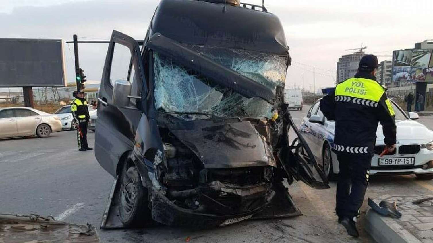 Sumqayıtda ağır qəza -  1 ölü, 4 yaralı