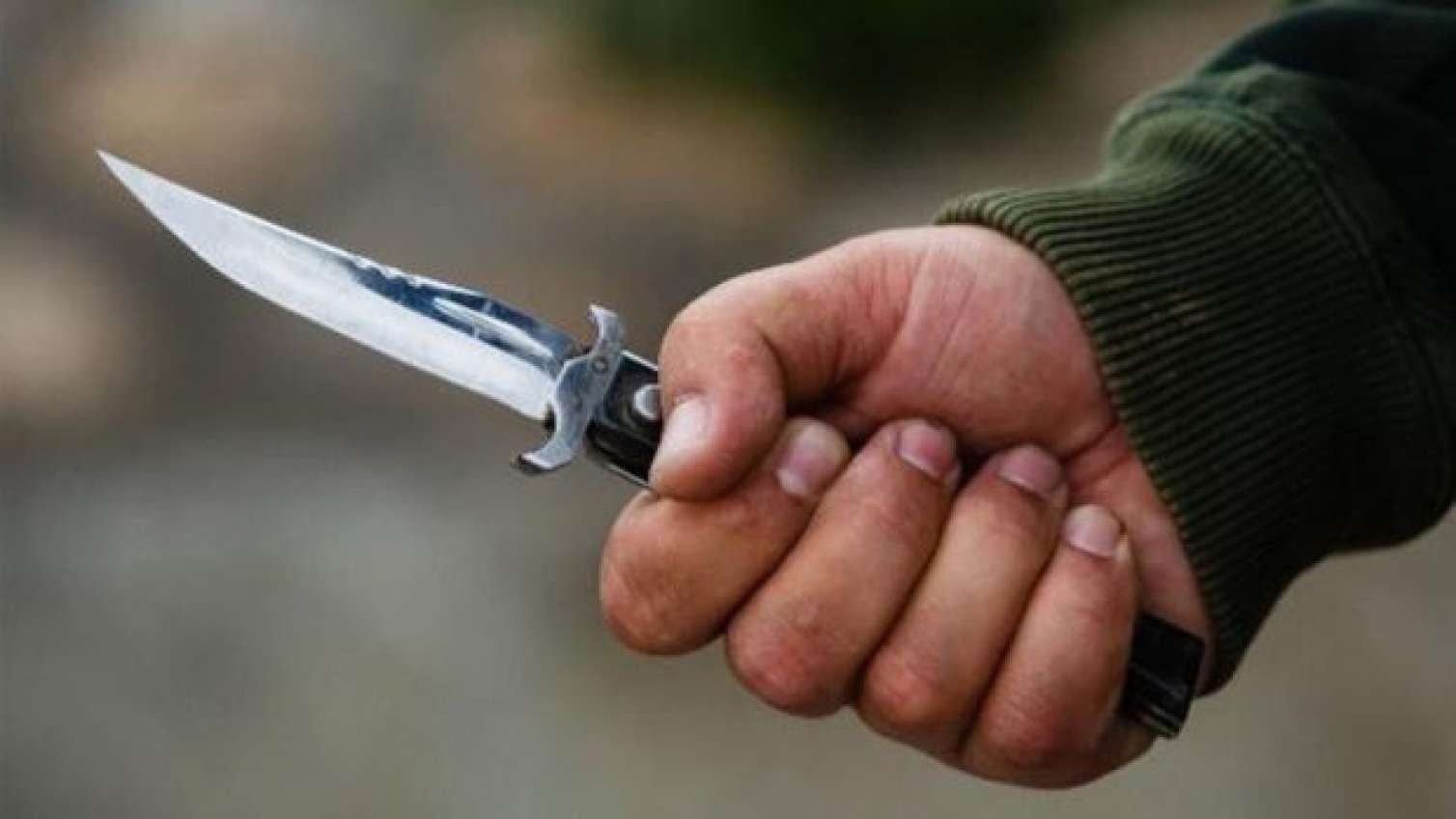 Taksi sürücüsünü sükan arxasında bıçaqladılar  – Bakı-Qazax yolunda