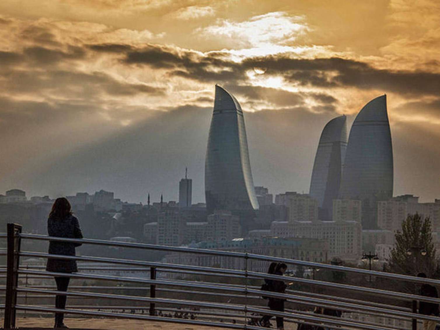 Bakıda ödənişli hərəkət zonaları yaradılacaq 