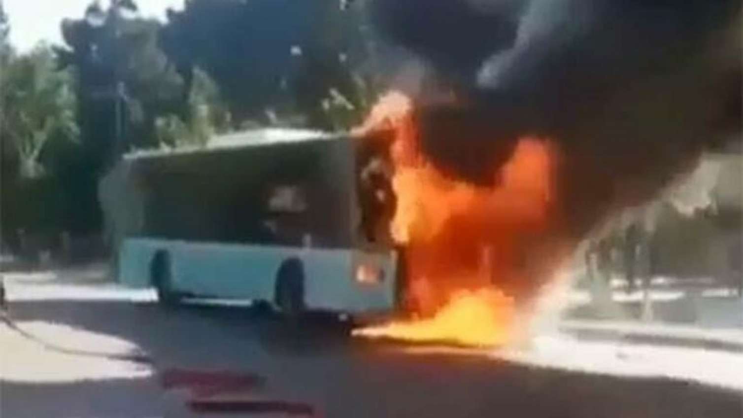 Sumqayıtda sərnişin avtobusu yandı 
