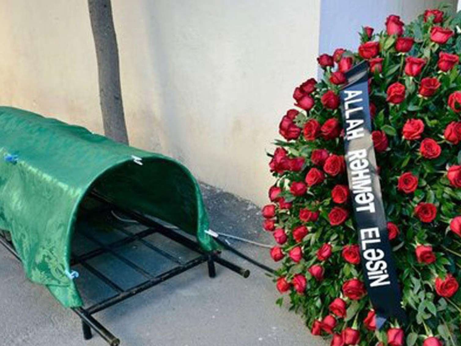 Baş redaktor vəfat etdi - FOTO 