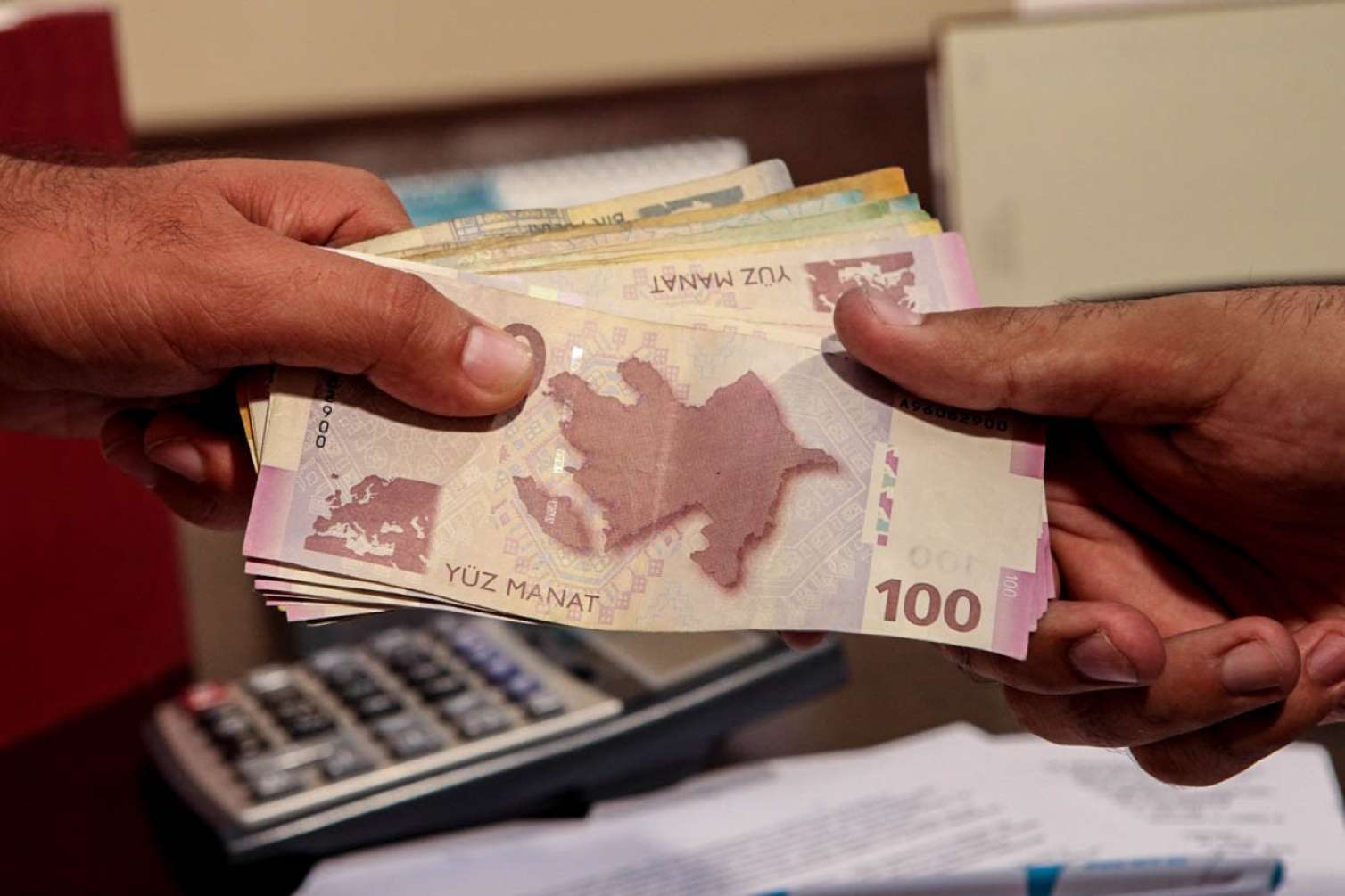 230 min şəxsə 190 manat ödənildi 