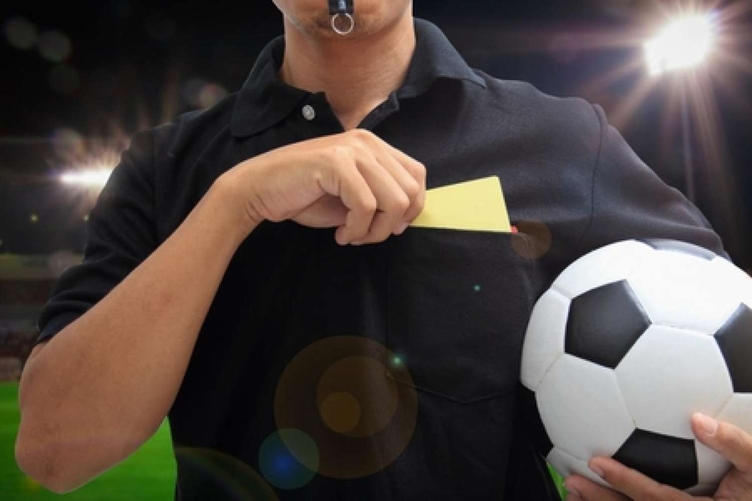 Dünya çempionatında ilk sarı vərəqənin göstərilməsindən 50 il ötdü 