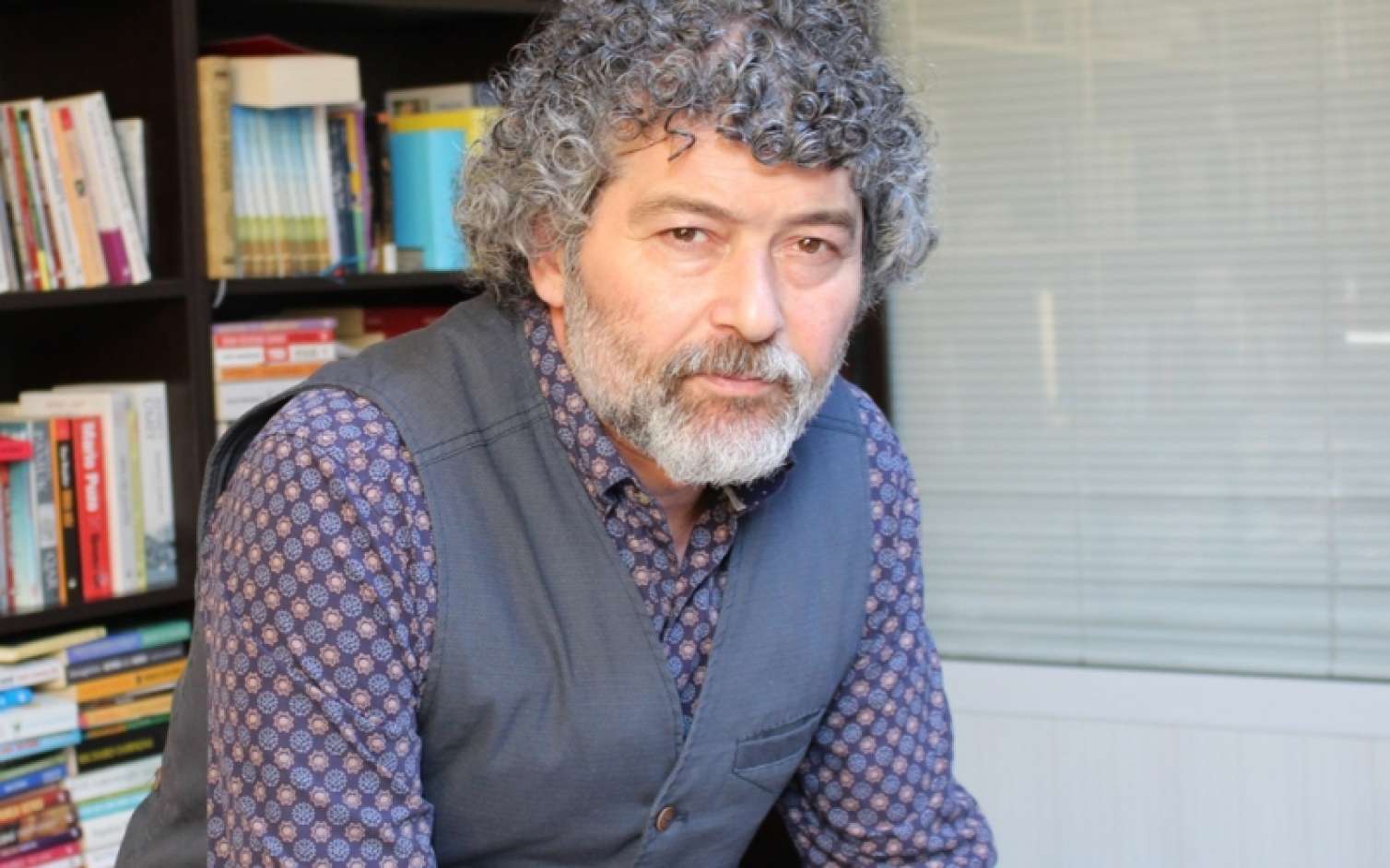 Sənin dairən yox, qəfəsin var 