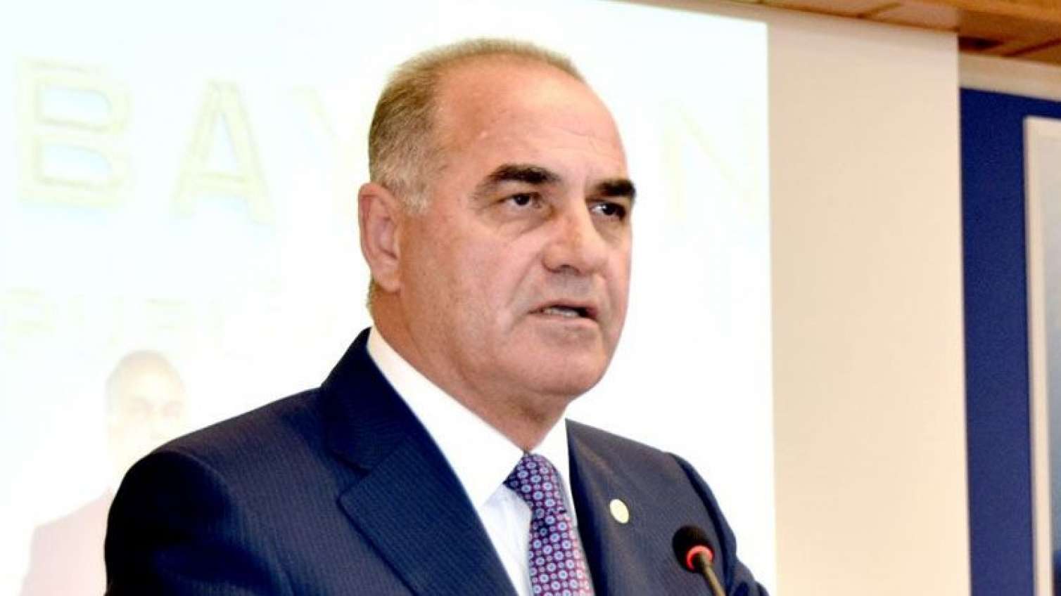 Azərbaycanda icra başçısının qardaşı oğlu bıçaqlandı -  FOTO