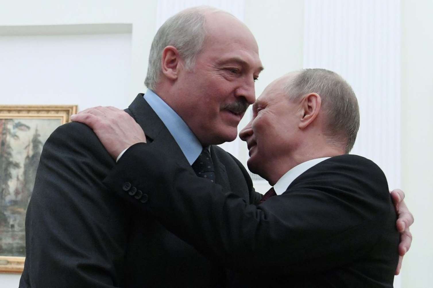 Putin Lukaşenkonu təbrik etdi  