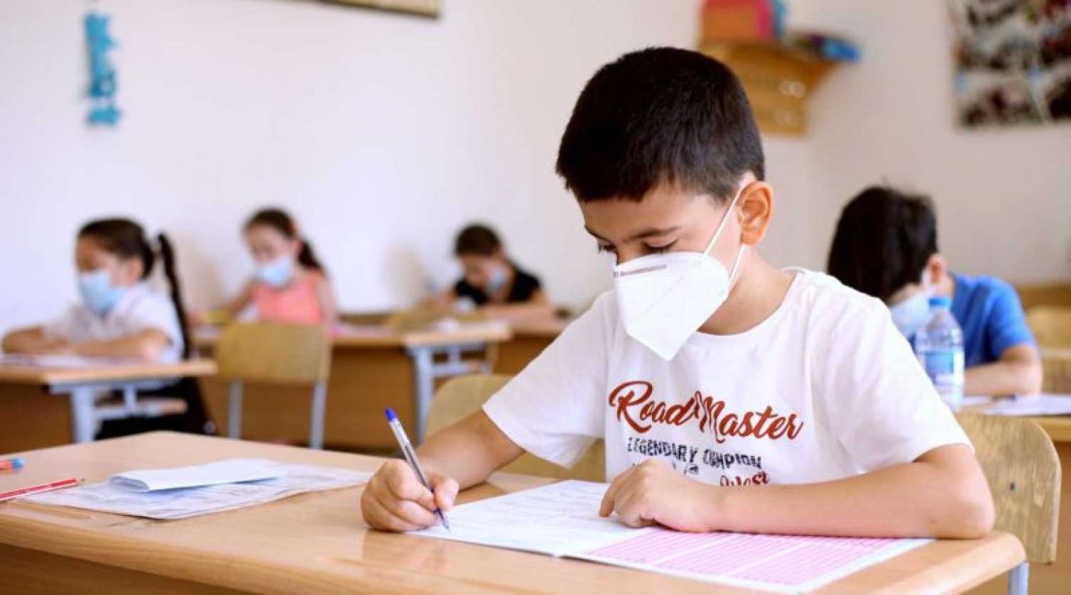 Hər partada bir şagird oturacaq  - Təhsil Nazirliyi 