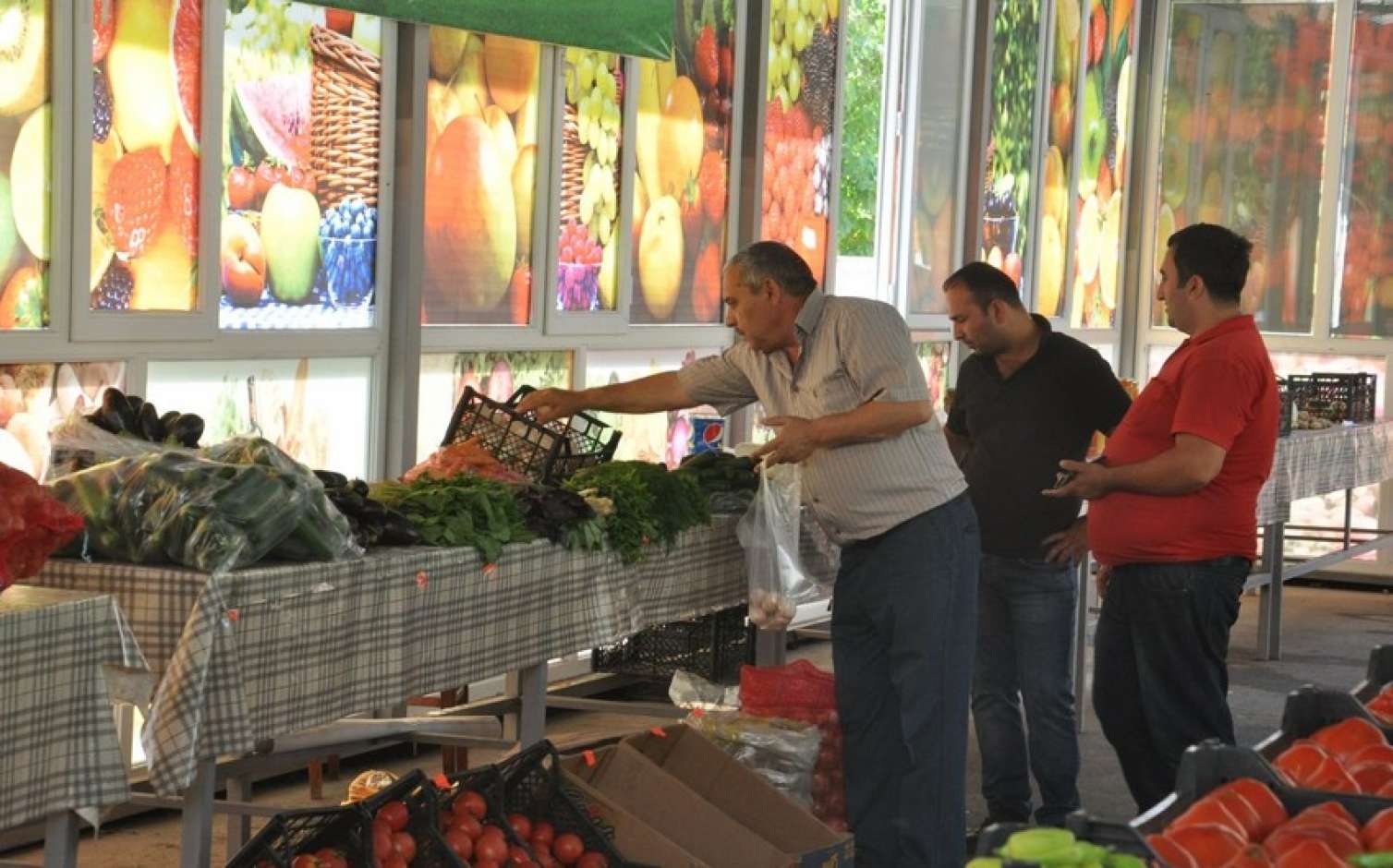 Şəkidə bazar 3 günlük bağlandı  - Koronavirusa görə