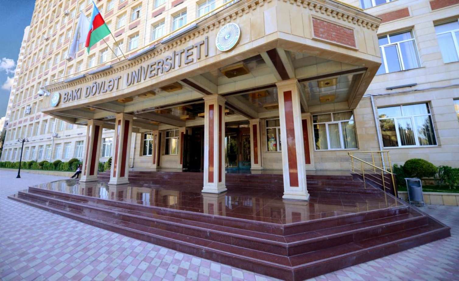 Professorun universitetə buraxılmaması ilə bağlı   AÇIQLAMA