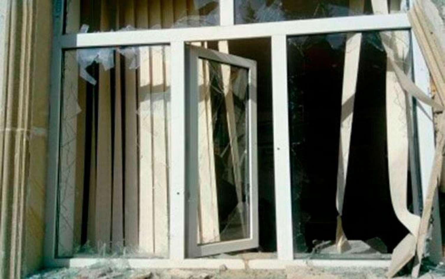 Düşmən Ağdamda məktəb binasını atəşə tutub  FOTOLAR