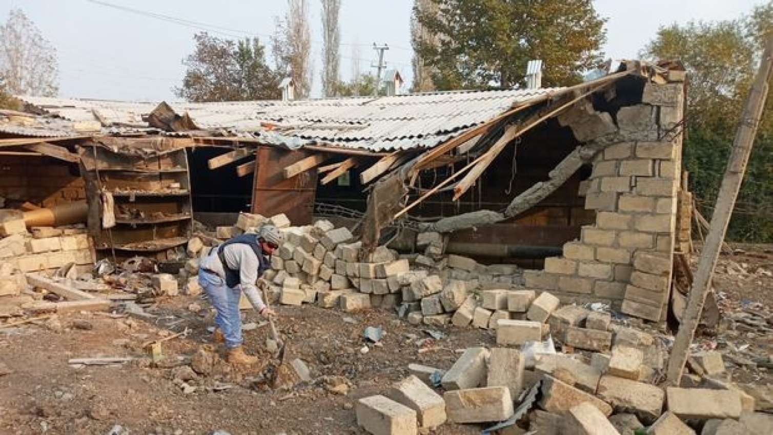 Düşmənin yaşayış məntəqələrimizə atdığı top mərmiləri zərərsizləşdirilib   FOTOLAR