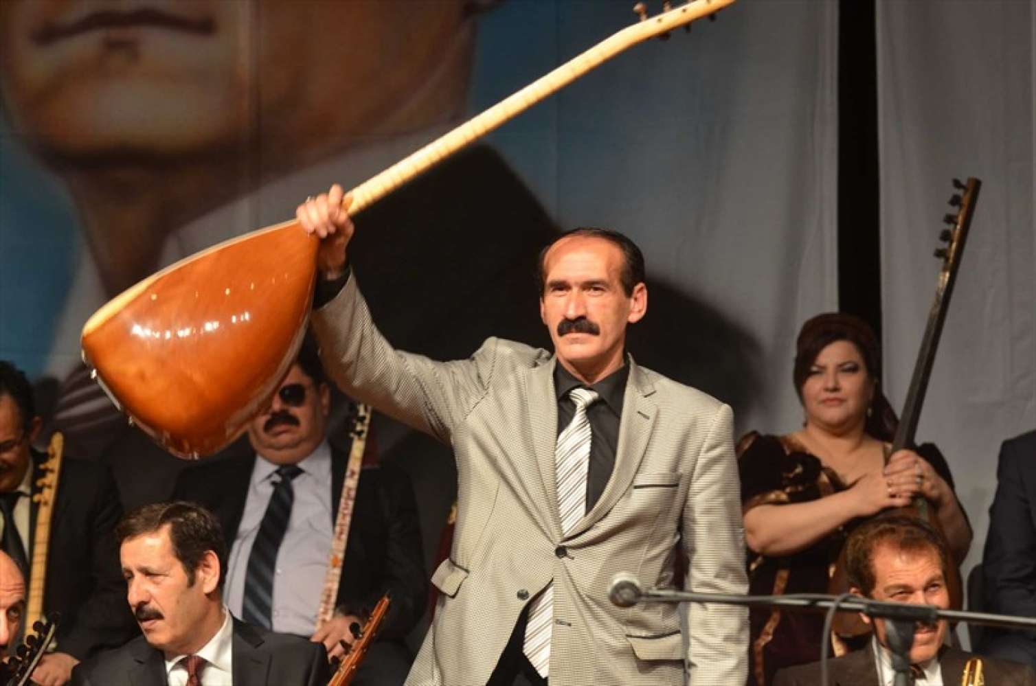 Türkiyəli tanınmış aşıq “Nə oldu, Paşinyan?” şeirini yazdı 