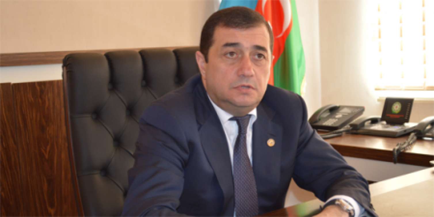 İcra başçısının "səxavət"i: Yaralılara 100 manat yardım edir 