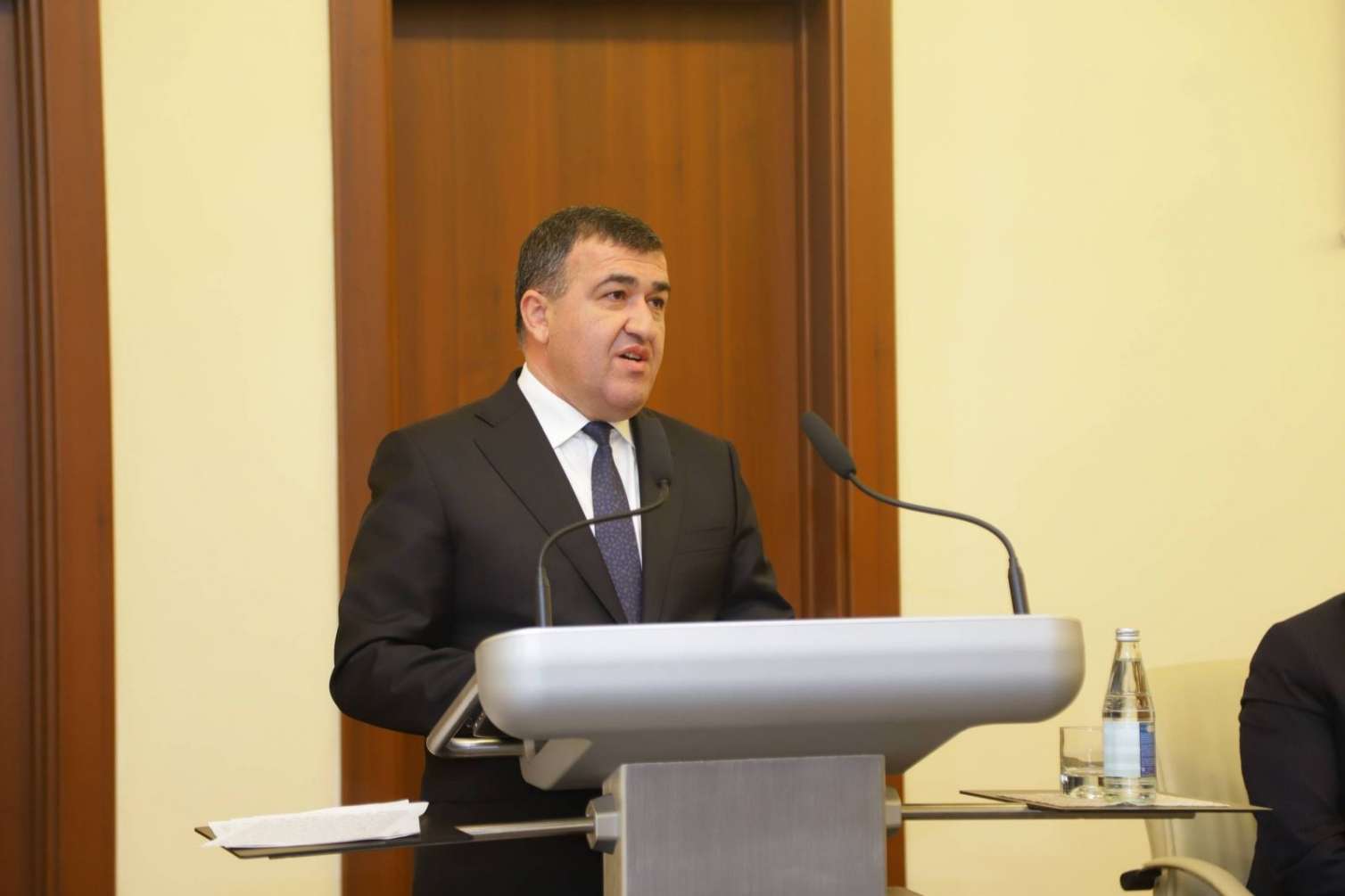 İcra başçısı bu məmurdan o qədər qorxur ki... - Xətaidə etiraz aksiyası 