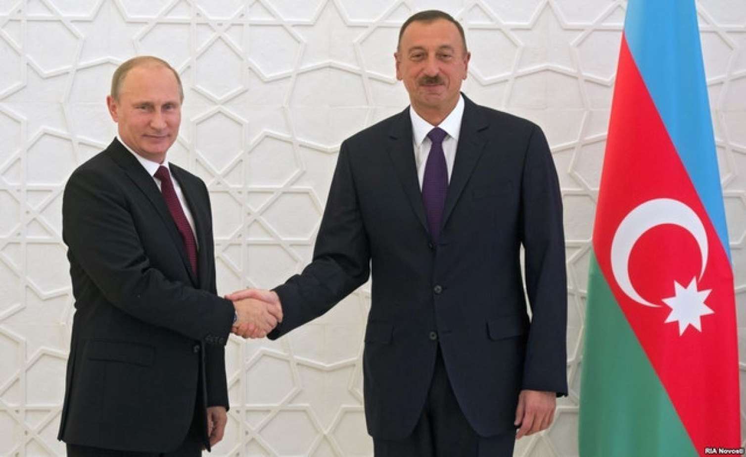 İlham Əliyev Putinlə danışdı 
