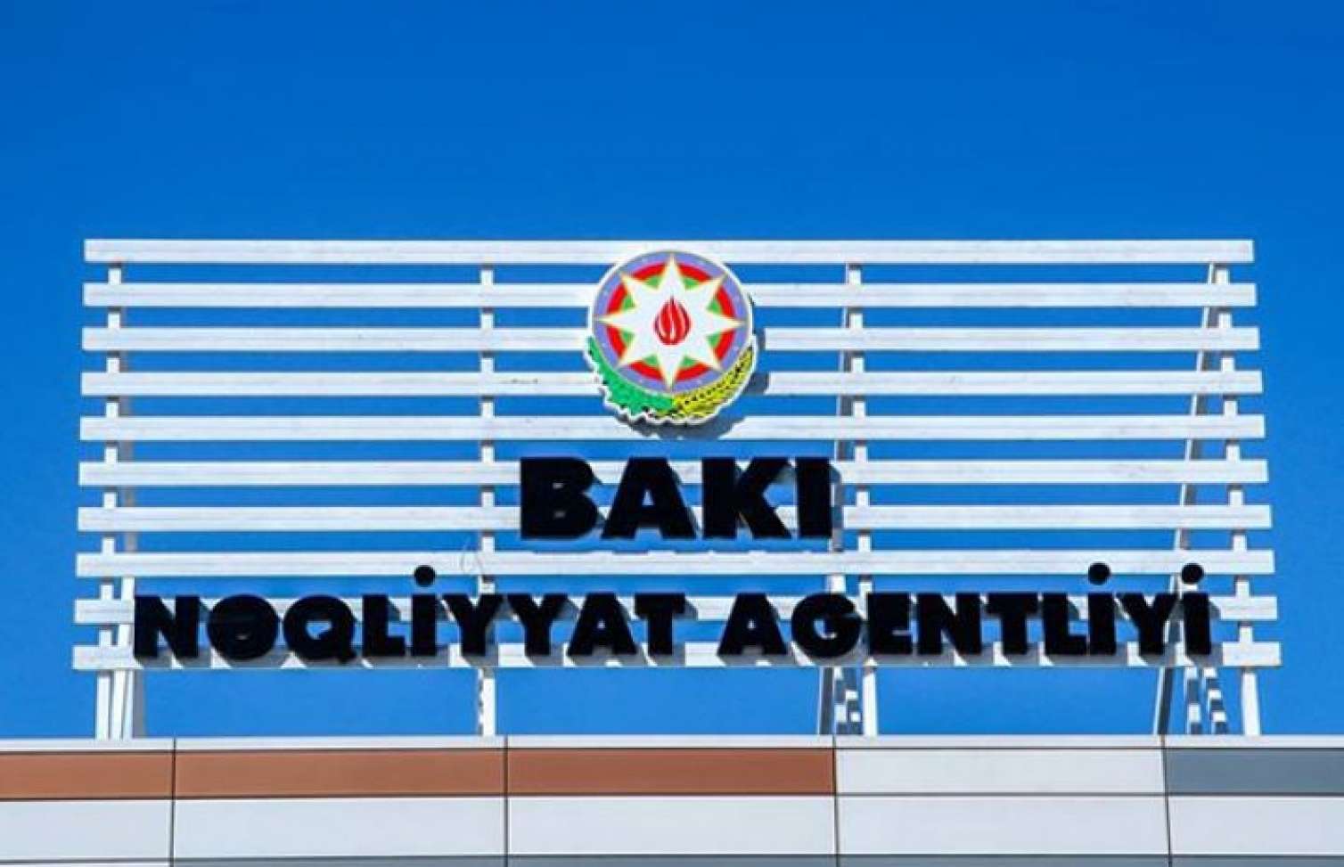 Ağ Şəhərdən Mərkəzi Parka yeni dəhliz yaradıldı   VİDEO  
