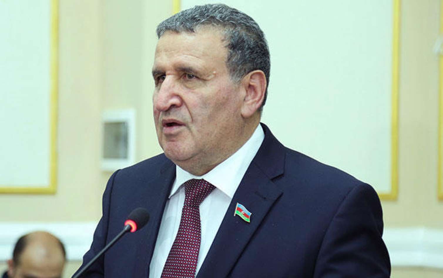 "“Qaynar xətt”in ləğv edilməsindən xəbərim yoxdu"  - İSA HƏBİBBƏYLİ